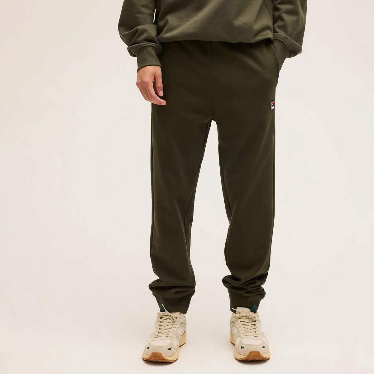 Pantaloni della tuta Biella in cotone FILA, verde oliva scuro, foto 2 di 4