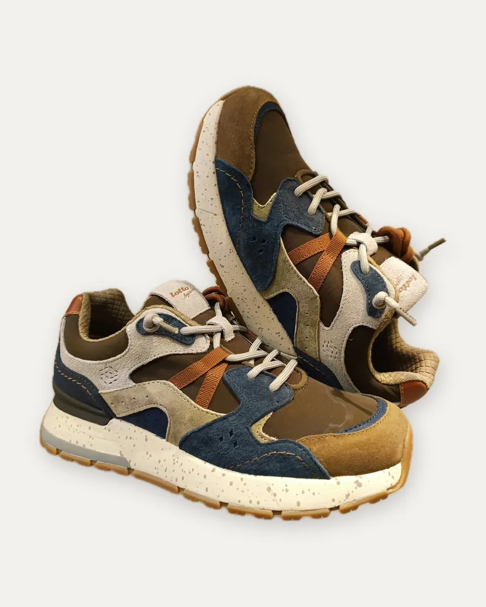 Sneaker running in camoscio marrone e blu Lotto Leggenda, marrone e blu