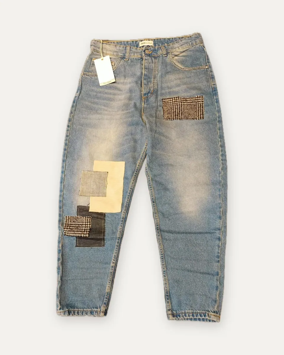 Jeans chiaro con toppe OVER/D, blu chiaro